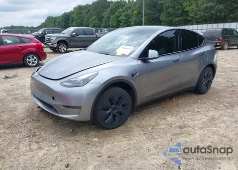 2025 Tesla Model Y Long Range Dual Motor All-Wheel Drive from USA, damaged, VIN 7SAYGDED0SA345552